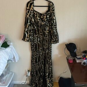 Beautiful formal dress with black and gold sequence purchased from SHEIN